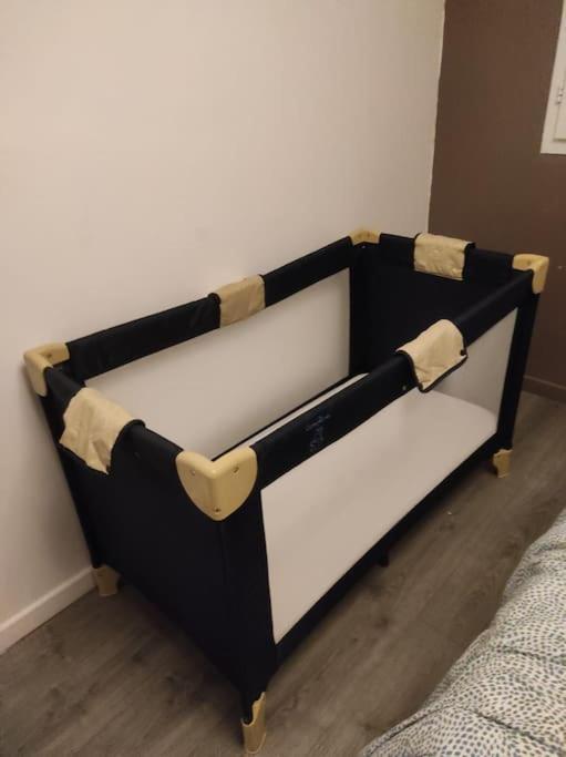 City & Cosy, Lyon Charcot- Wifi - Lave Linge - Balcon - Parking Екстер'єр фото
