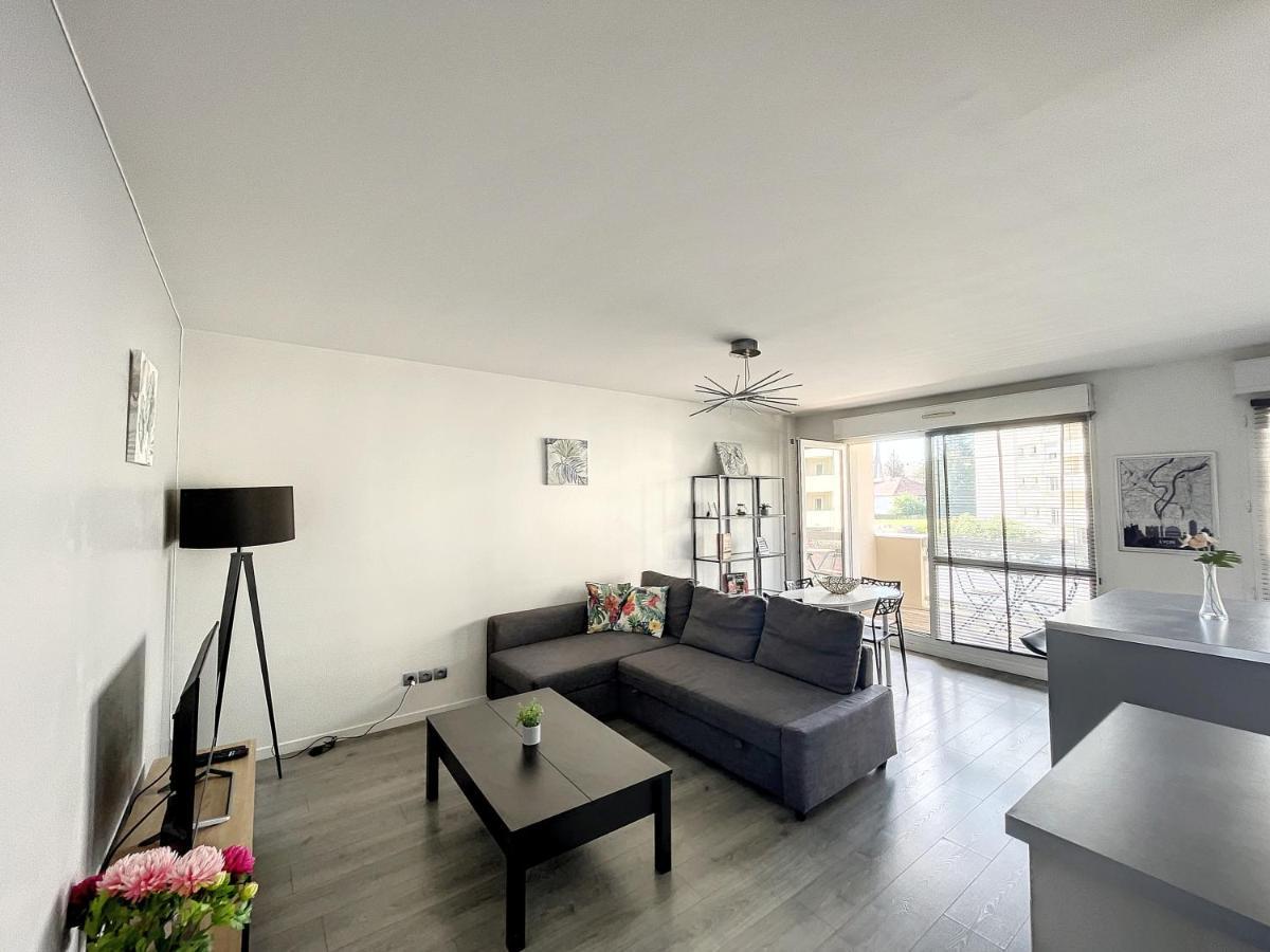 City & Cosy, Lyon Charcot- Wifi - Lave Linge - Balcon - Parking Екстер'єр фото