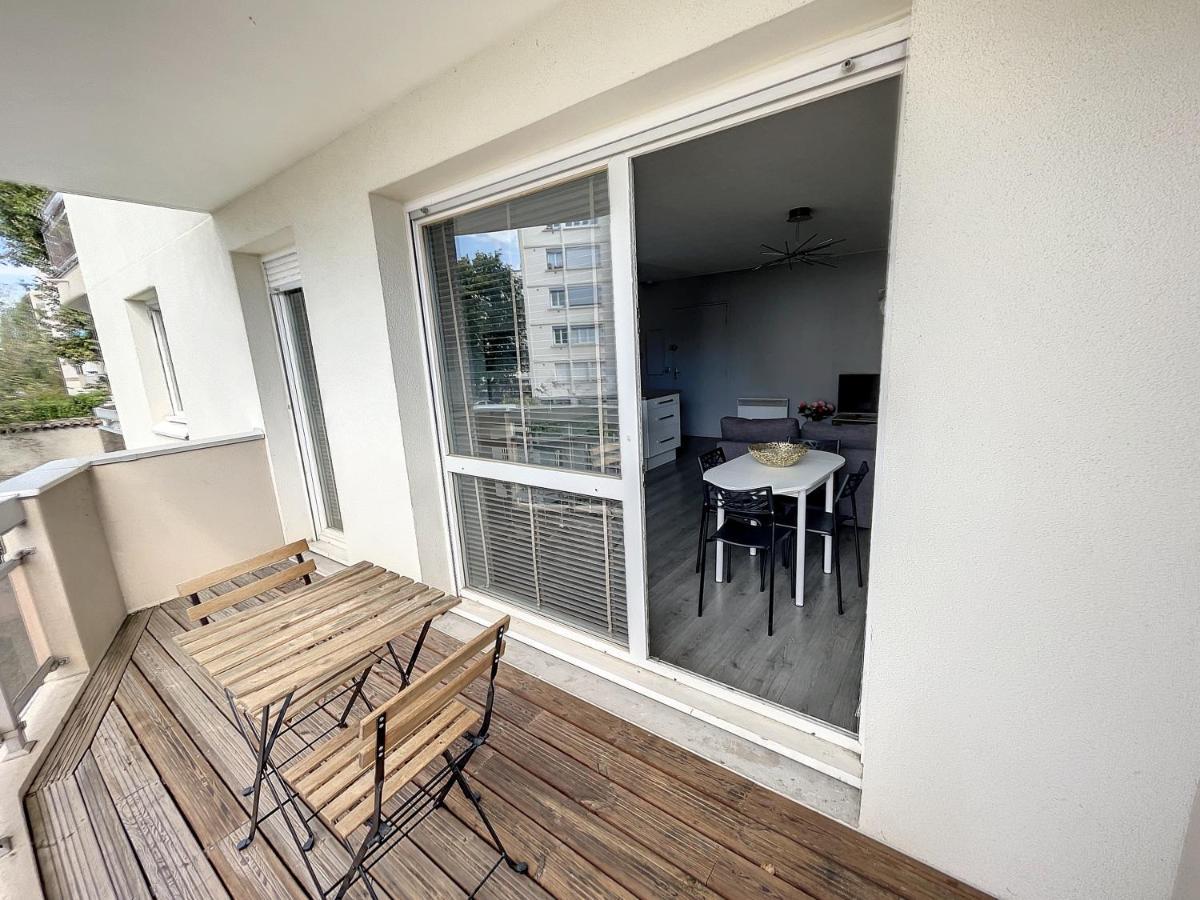 City & Cosy, Lyon Charcot- Wifi - Lave Linge - Balcon - Parking Екстер'єр фото
