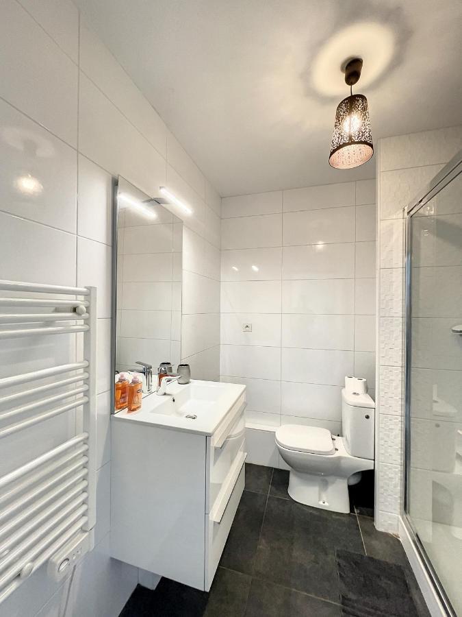 City & Cosy, Lyon Charcot- Wifi - Lave Linge - Balcon - Parking Екстер'єр фото