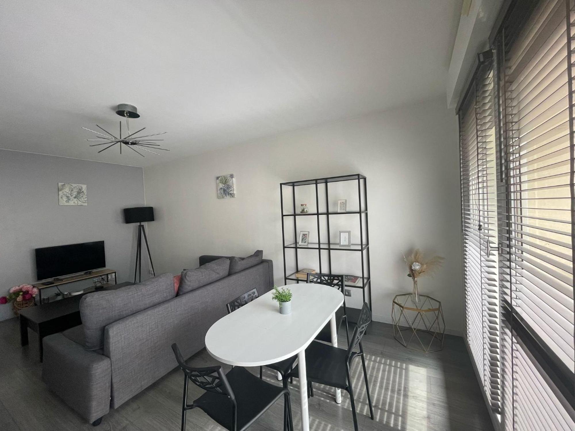 City & Cosy, Lyon Charcot- Wifi - Lave Linge - Balcon - Parking Екстер'єр фото